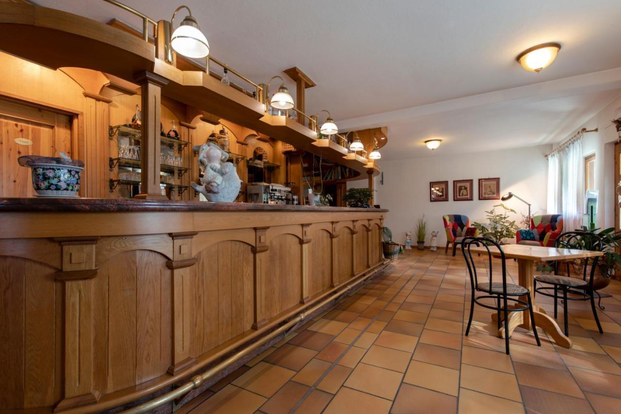 Petit Foyer Hotel Pollein